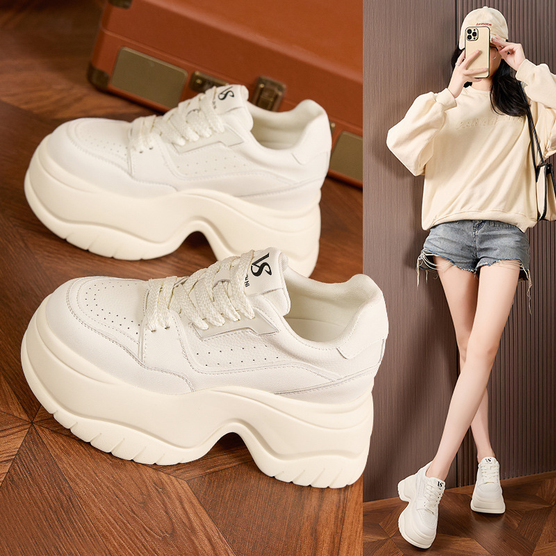 Sneakers Bianche con Plateau 8 - Sewing Fleece recensione e prezzo