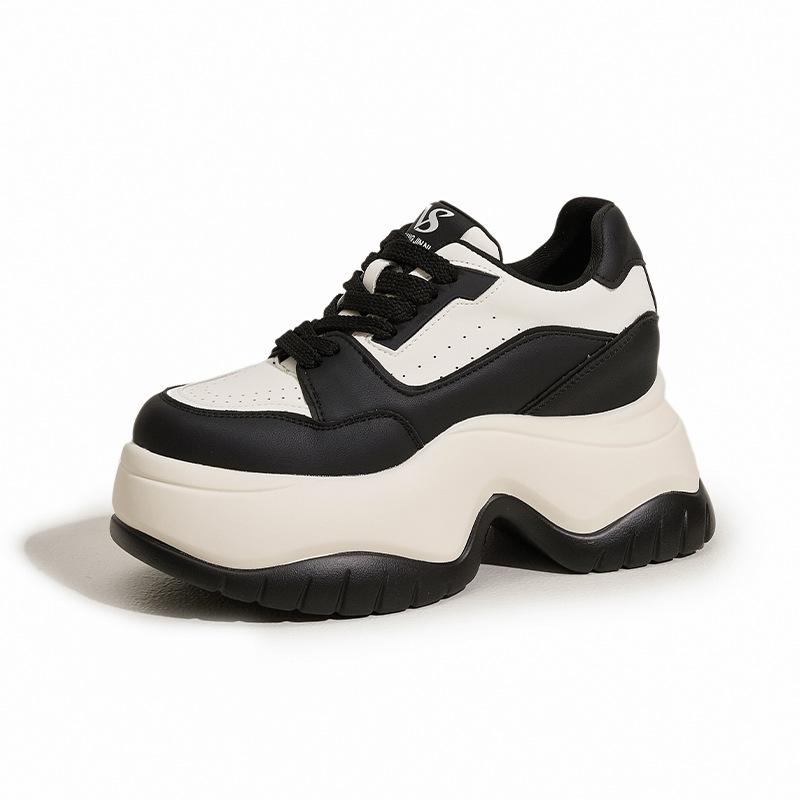 Sneakers Bianche con Plateau 8 - Sewing Fleece recensione e prezzo