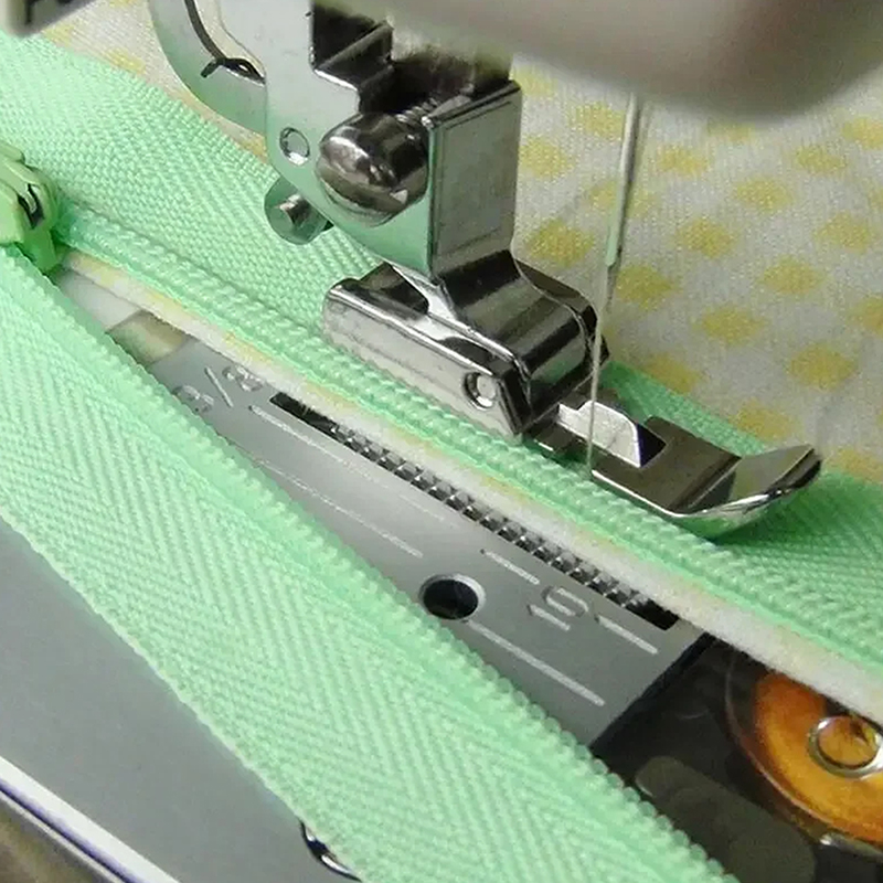 Nuovo【Piedino per Macchina da  - Zipper Foot Presser recensione e prezzo
