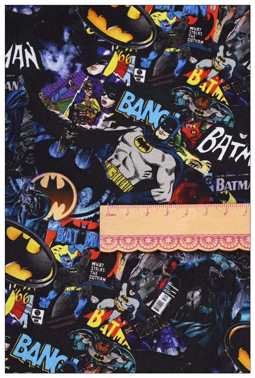 Batman Bandai Anime Design 100 - Textile And Sewing Materials recensione e prezzo